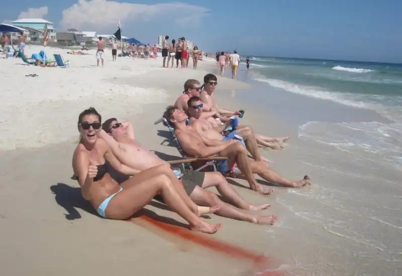 wanderlust-tip-du-lich-bien-mua-va-nhung-su-co-cuoi-ra-nuoc-mat-8