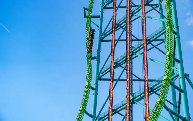 wanderlust-tip-hoa-mat-chong-mat-voi-18-dia-diem-cao-nhat-gioi-12