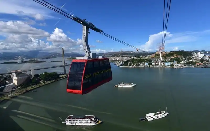 wanderlust-tip-hoa-mat-chong-mat-voi-18-dia-diem-cao-nhat-gioi-16