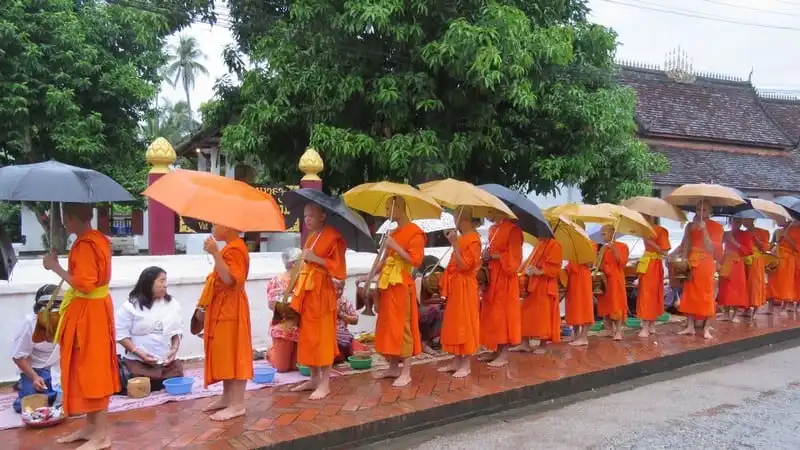 Kinh nghiệm du lịch Luang Prabang, Lào 9 wanderlust-tip-kinh-nghiem-du-lich-luang-prabang-lao-2