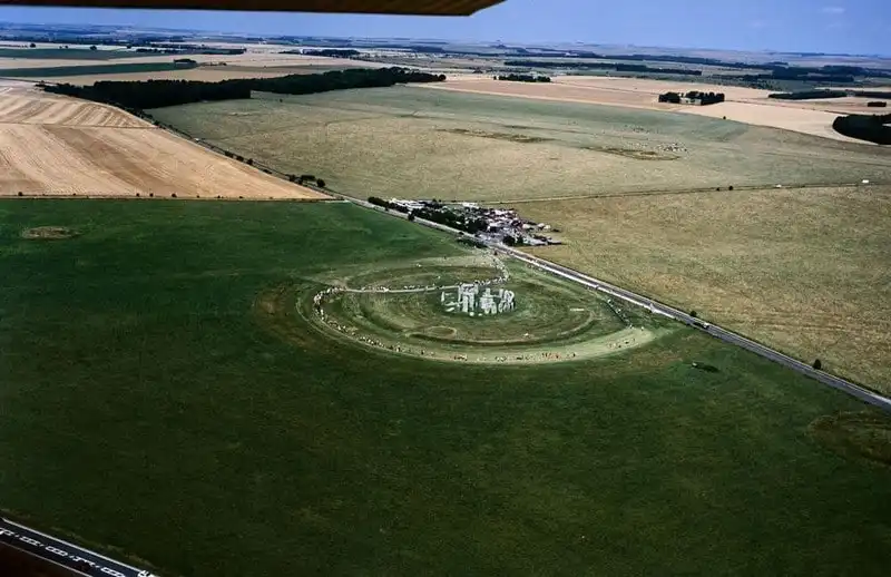 wanderlust-tip-vo-mong-moi-hinh-anh-thuc-te-va-tren-anh-cua-cac-ki-quan-gioi12