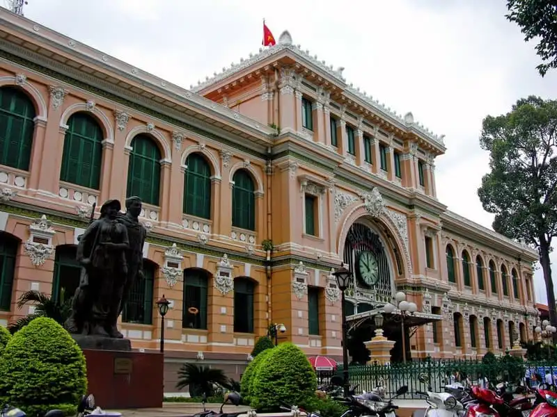 8 điểm tham quan không thể bỏ qua tại TPHCM vào buổi chiều 6 wanderlust-tips-8-diem-tham-quan-khong-the-bo-qua-tai-tphcm-vao-buoi-chieu4