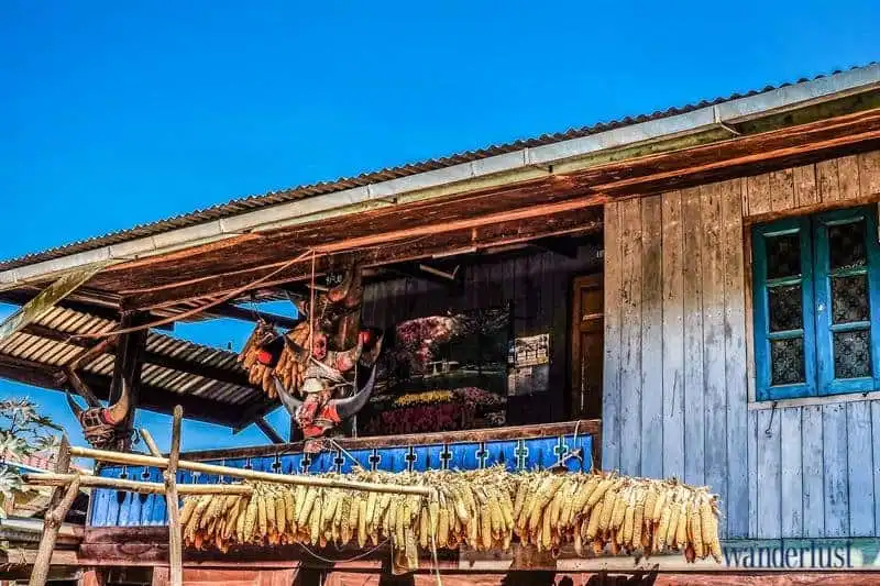 wanderlust-tips-den-voi-toc-nguoi-mat-ho-o-mien-tay-myanmar-2021