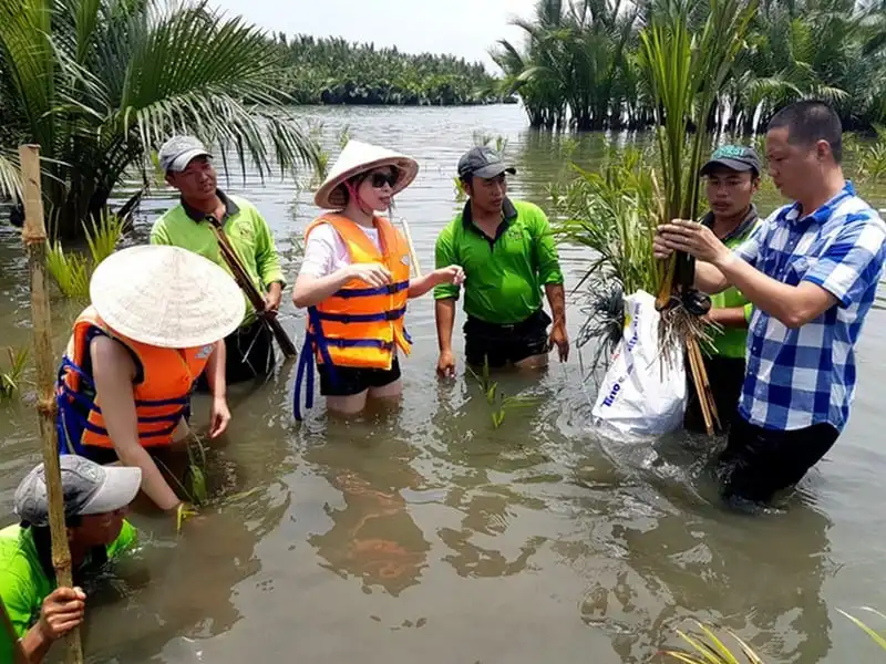 Ấn tượng tour du lịch trồng dừa nước ở Hội An 6 wanderlust-tips-tuong-tour-du-lich-trong-dua-nuoc-o-hoi-an2