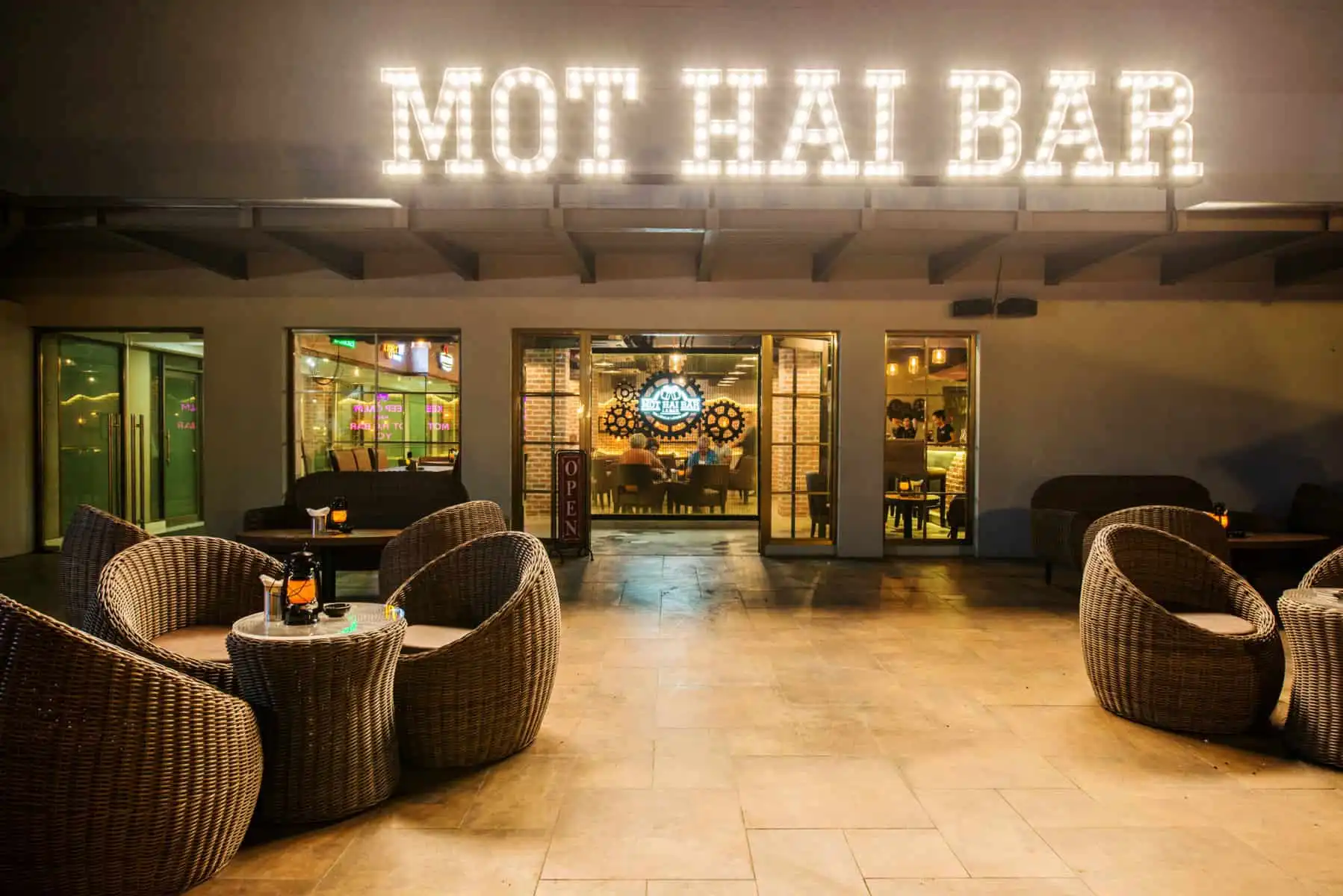 Mot Hai Bar-1