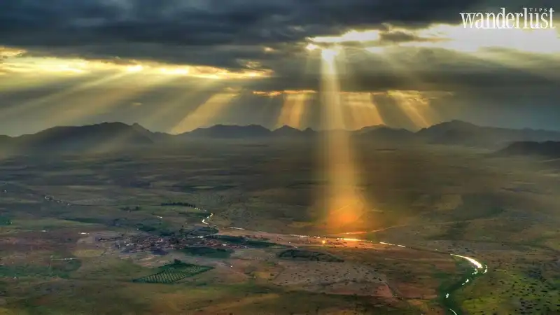 Tạp chí Du lịch Wanderlust Tips 15 địa điểm ngắm bình minh đẹp mê hồn trên thế giới