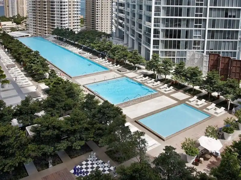 wanderlust-14-khach-san-co-ho-boi-tuong-nhat-gioi-11