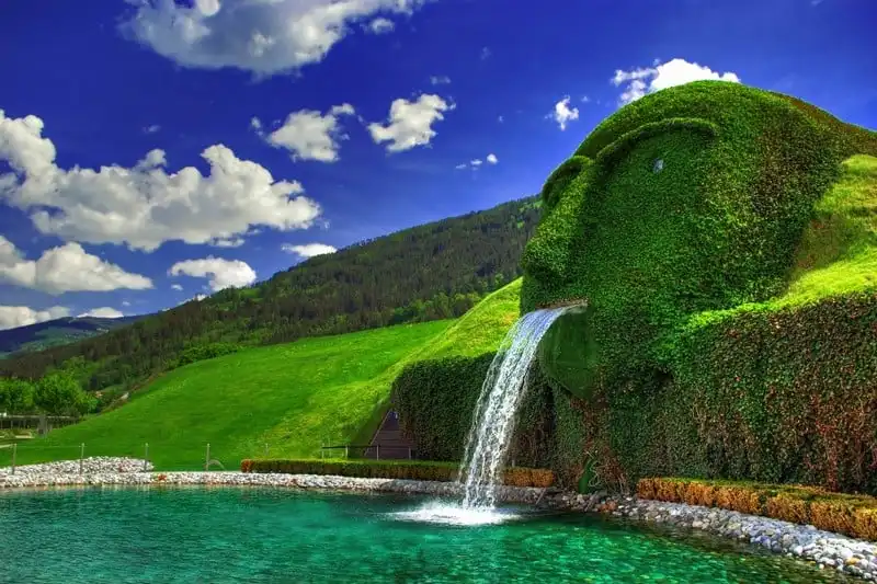 wanderlust-tip-14-dai-phun-nuoc-co-thiet-ke-doc-dao-nhat-the-gioi-1