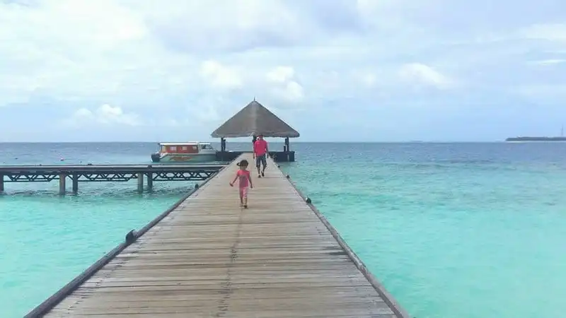Kinh nghiệm du lịch tự túc Maldives 17 Cầu cảng và speedboat