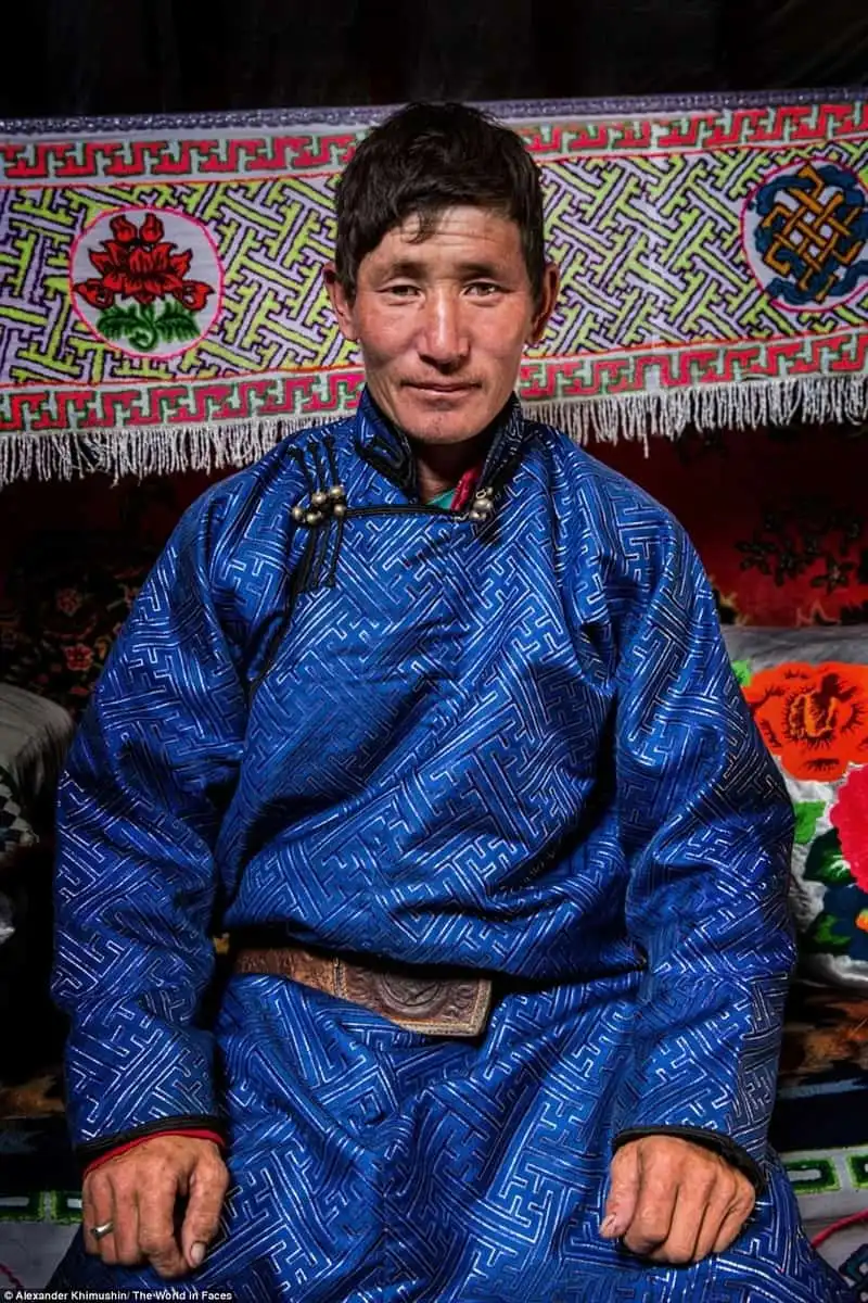 wanderlust-tips-bo-anh-chan-dung-ve-nhung-con-nguoi-noi-coi-nguon-van-minh-nhan-loai-15