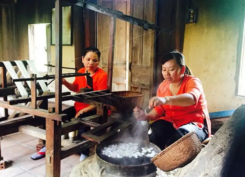 Festival Văn hóa tơ lụa Việt Nam - châu Á 2017 6 wanderlust-tips-festival-van-hoa-lua-viet-nam-chau-2017-2