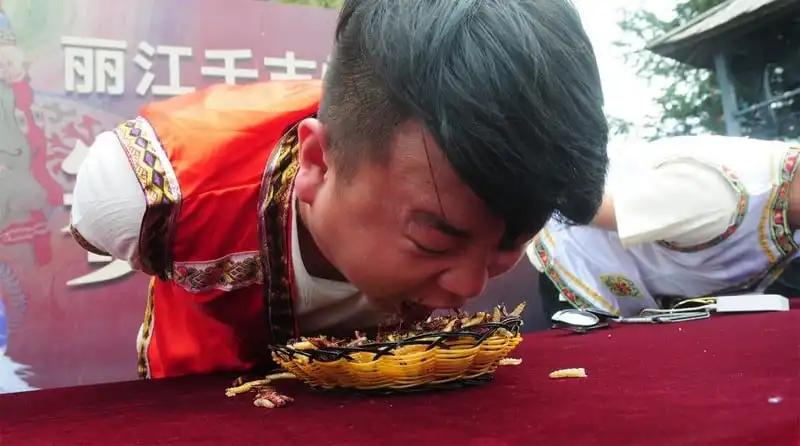 wanderlust-tips-het-123-kg-con-trung-trong-5-phut-du-khach-thang-vang-24k-5