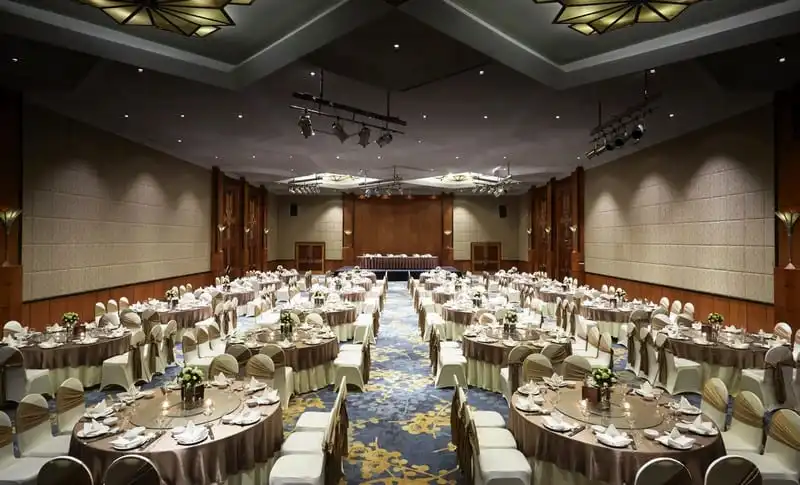 wanderlust-tips-khach-san-melia-hanoi-uu-dai-dac-biet-cho-tiec-va-hoi-thao-1