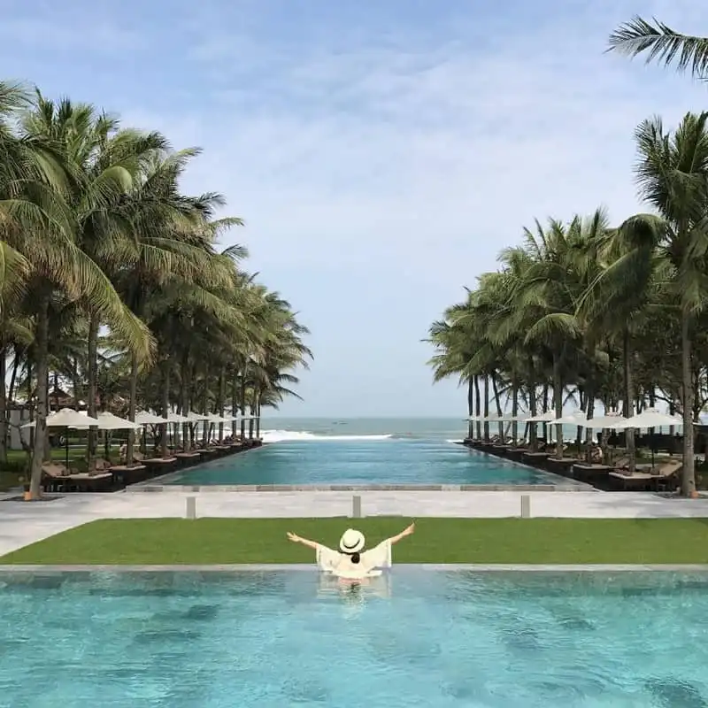 wanderlust-tips-kham-pha-ha-my-mot-trong-16-bai-bien-dep-nhat-chau-a-1