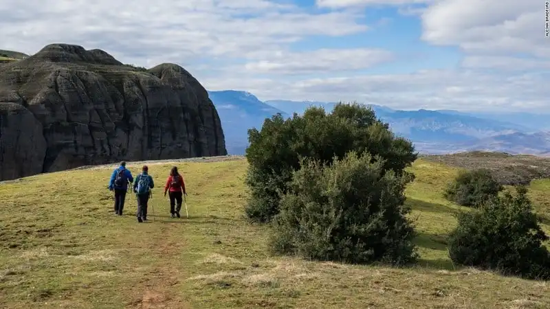 wanderlust-tips-meteora-quan-tu-vien-nam-giua-lung-troi-9