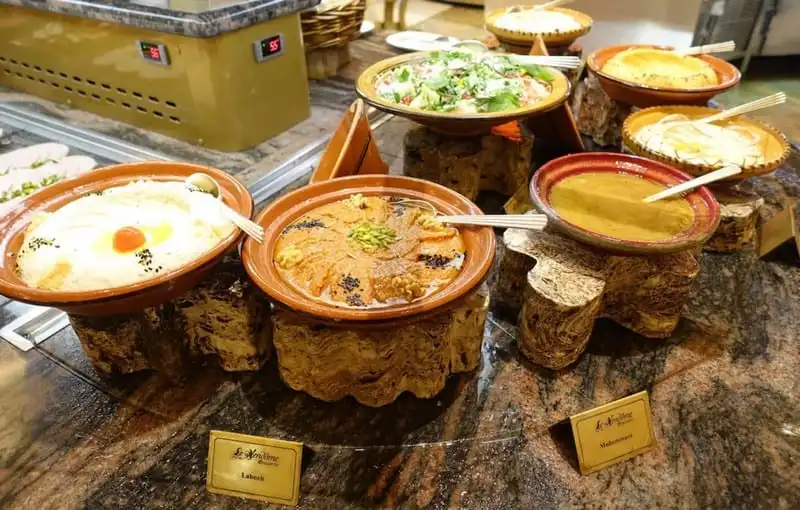 wanderlust-tips-ngan-ngo-voi-su-xa-hoa-cua-khach-san-7-sao-tai-abu-dhabi-15