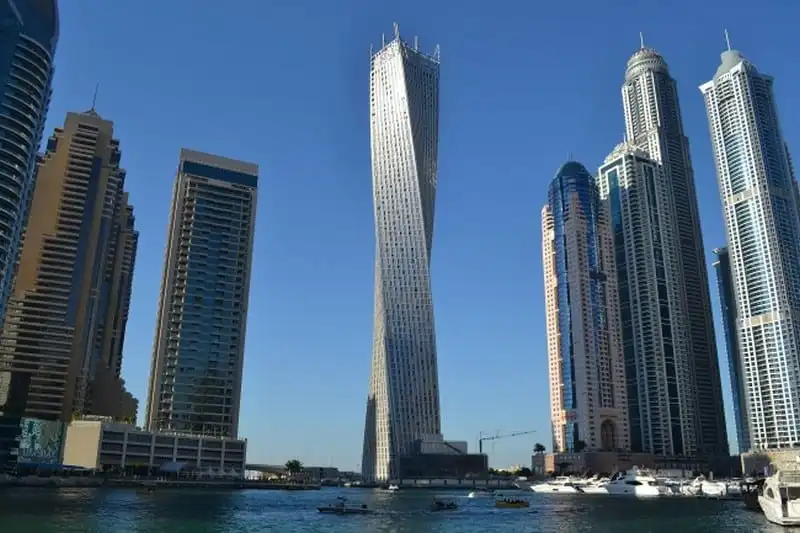 wanderlust-tips-nhung-dieu-ki-quac-den-dien-ro-chi-co-co-o-dubai-1