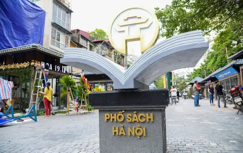 Phố sách Hà Nội - Điểm đến văn hóa thú vị 5 wanderlust-tips-pho-sach-ha-noi-diem-den-van-hoa-thu-vi-1