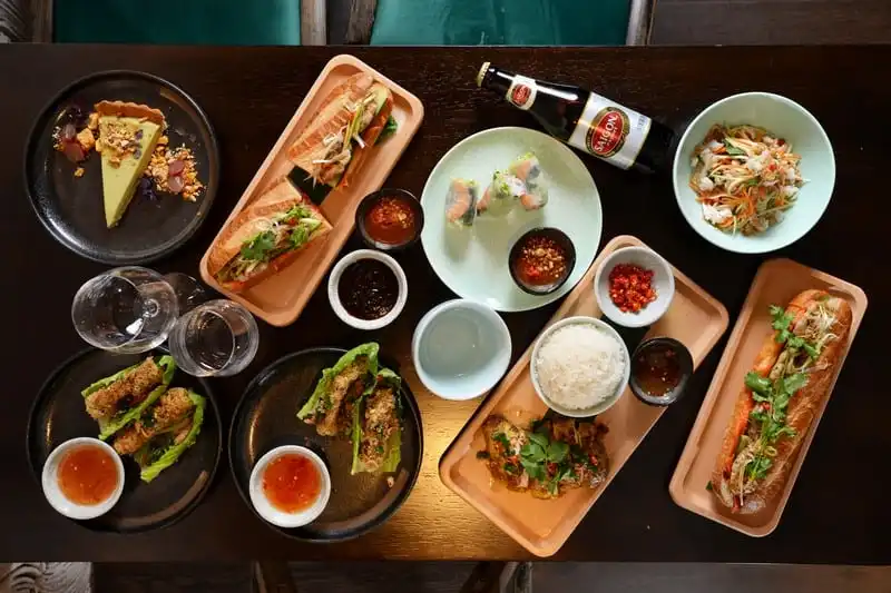 wanderlust-tips-su-tro-lai-day-an-tuong-cua-nha-hang-vietnam-house-2