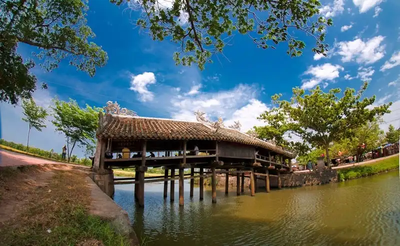 Tới Huế nhớ ghé cầu ngói Thanh Toàn cổ kính bậc nhất Việt Nam 5 wanderlust-tips-toi-hue-nho-ghe-cau-ngoi-thanh-toan-co-kinh-bac-nhat-viet-nam2