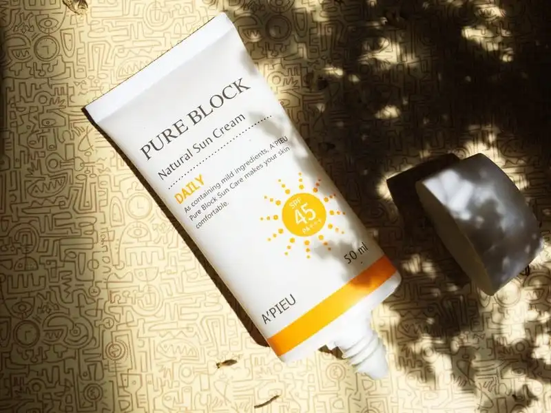 wanderlust-tips-top-6-loai-kem-chong-nang-ban-can-phai-sam-cho-mua-nay-2