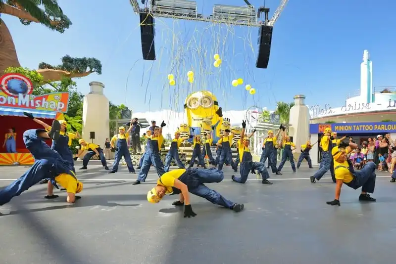 wanderlust-tips-tung-bung-le-hoi-despicable-me-tai-cong-vien-universal-studios-singapore-4