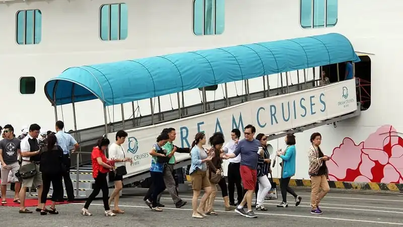 Từ tháng 8, Trung Quốc mở tuyến du thuyền mới đến Đà Nẵng và Nha Trang 5 Du khách quốc té đến Đà Nẵng và Nha Trang bằng du thuyền ngày càng tăng mạnh.