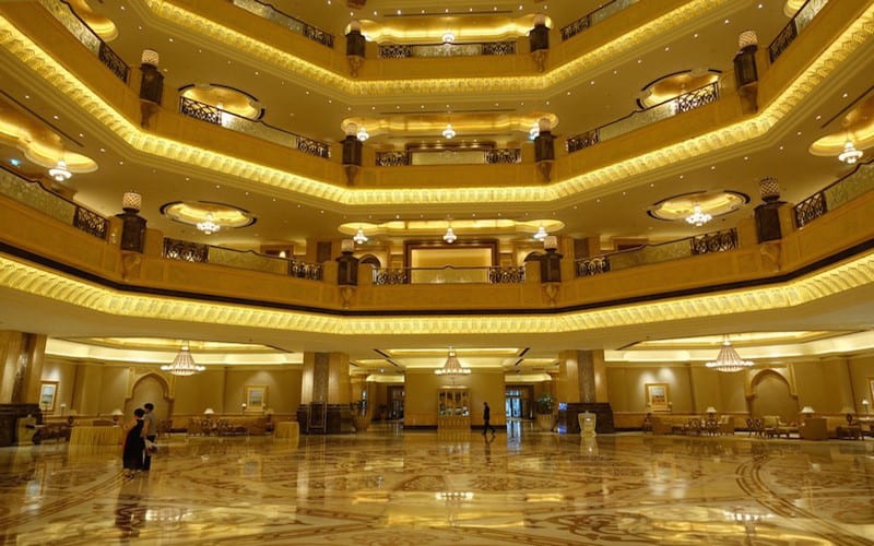 wanderlust tips ngan ngo voi su xa hoa cua khach san 7 sao tai abu dhabi 1 1