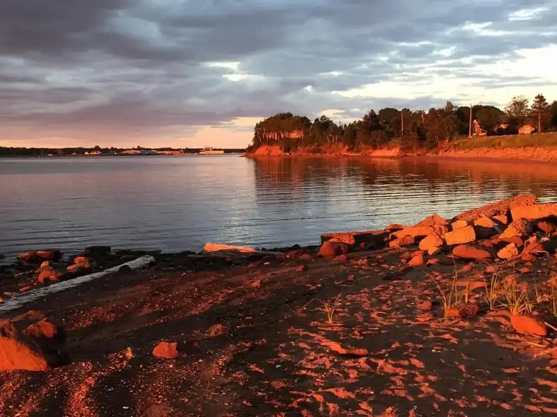 wanderlust tips 11 bai bien ruc ro sac mau khap the gioi 9