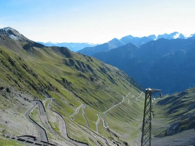 wanderlust tips 11 cung duong dep nhung nguy hiem nhat chau au 6