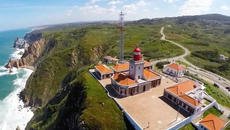 wanderlust tips 11 cung duong dep nhung nguy hiem nhat chau au 8