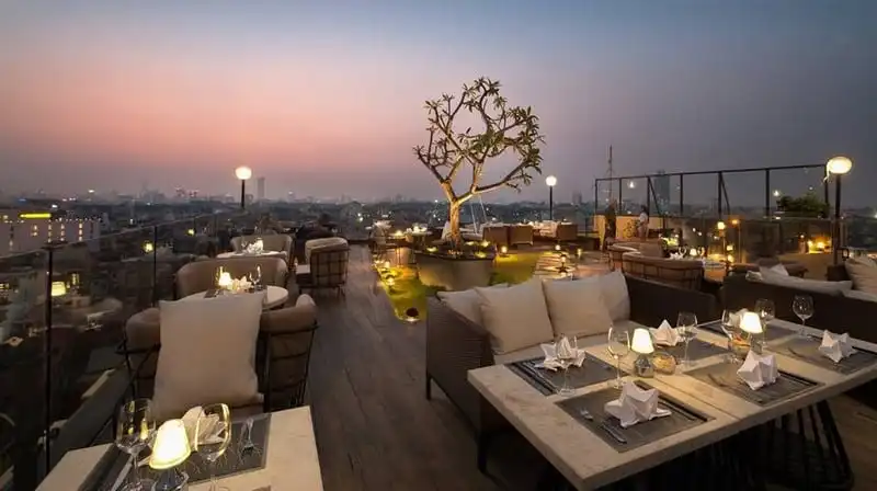 wanderlust tips goi y 10 quan ca phe ly tuong nhat de ngam ha noi tu tren cao 2