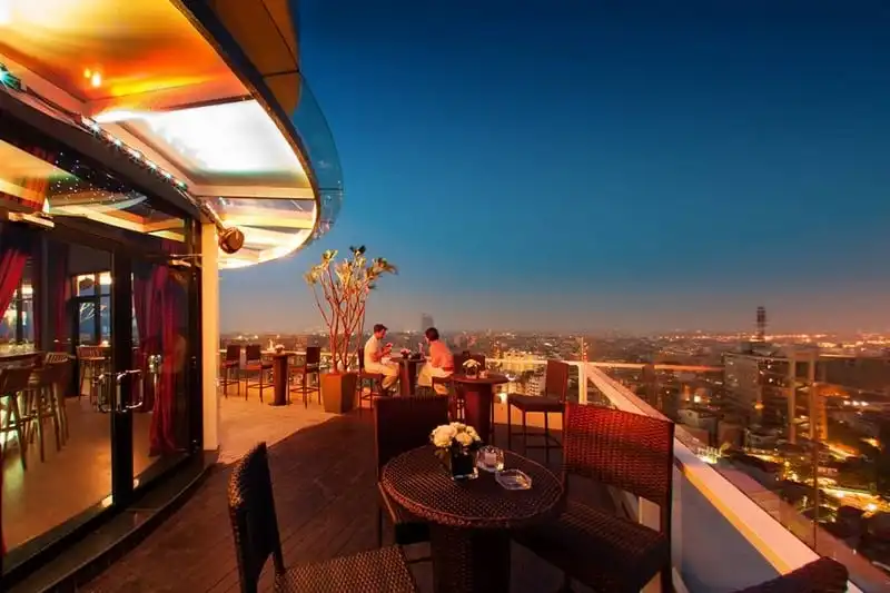 wanderlust tips goi y 10 quan ca phe ly tuong nhat de ngam ha noi tu tren cao 5