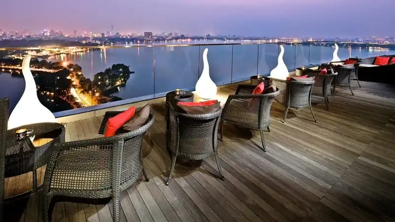 wanderlust tips goi y 10 quan ca phe ly tuong nhat de ngam ha noi tu tren cao 6