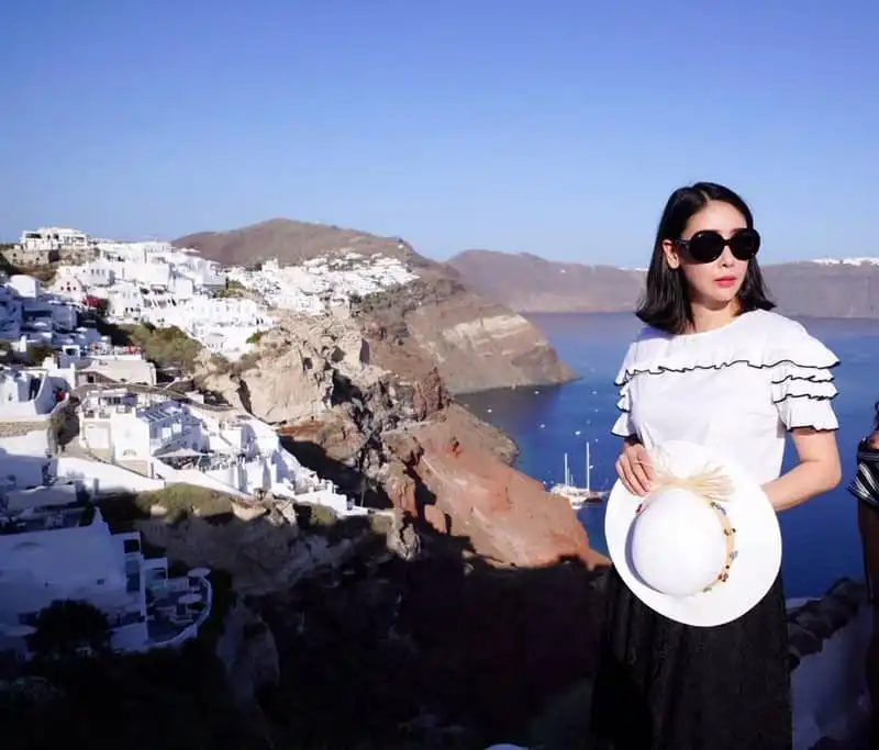 wanderlust tips hoa hau ha kieu anh ky niem ngay cuoi o santorini hy lap 9