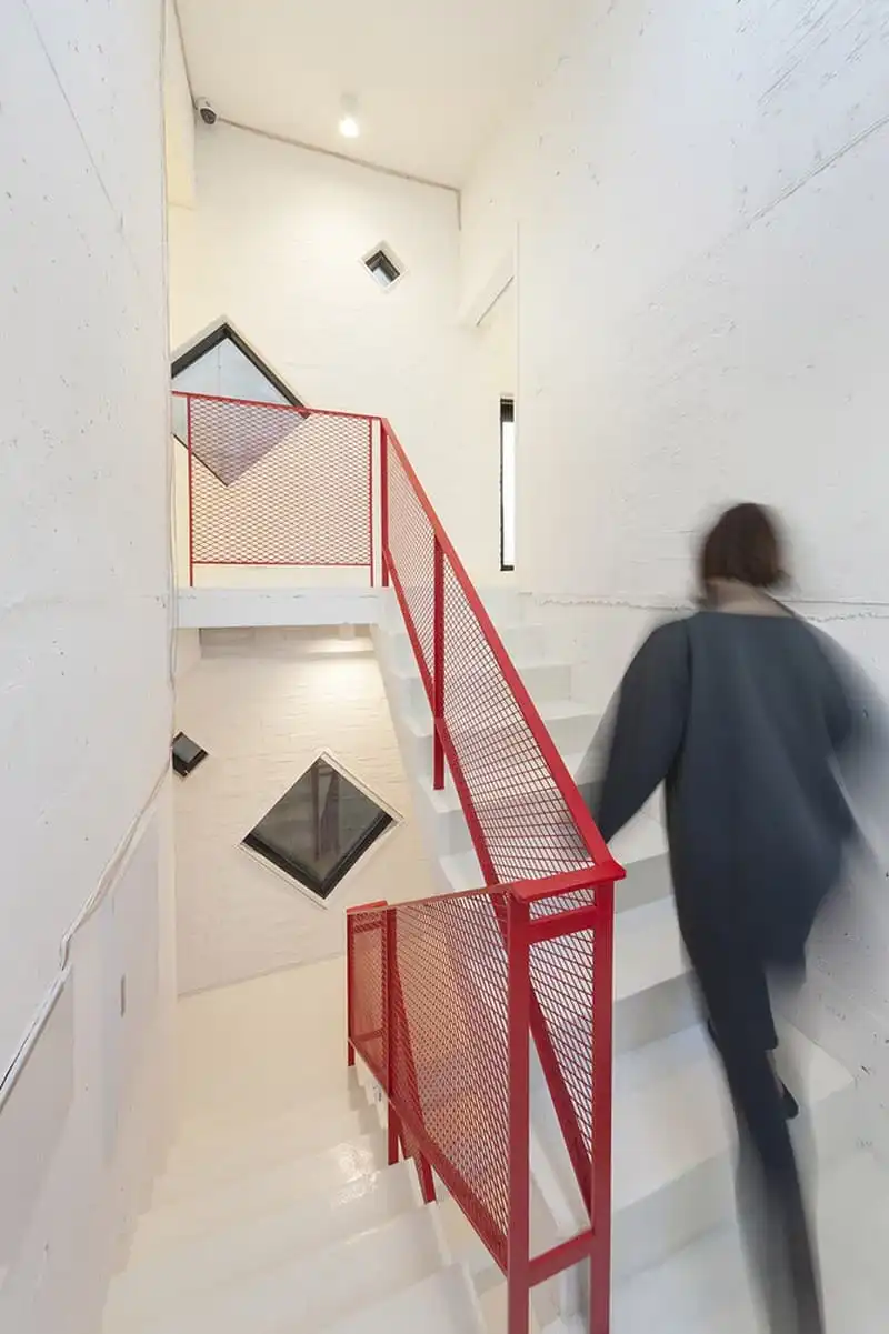 wanderlust tips hostel co thiet ke doc dao nhu trong phim vien tuong 12