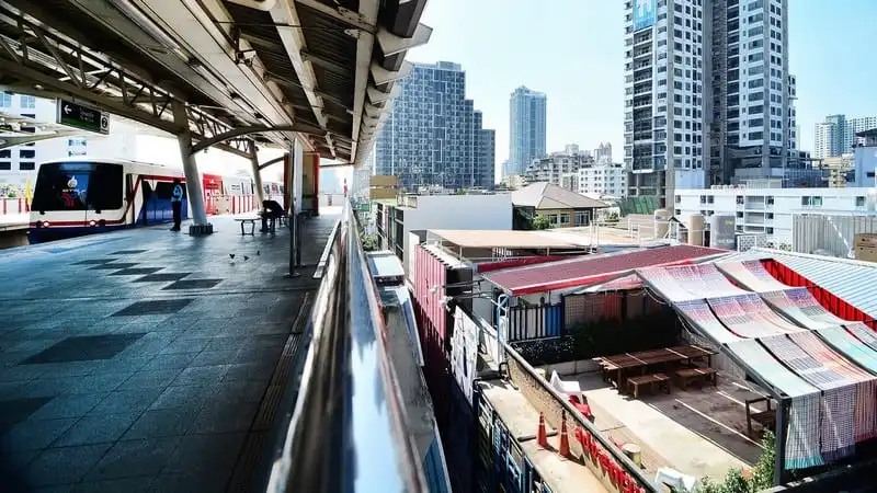 wanderlust tips hostel voi cung cua tuong tai thai lan 14