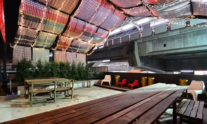 wanderlust tips hostel voi cung cua tuong tai thai lan 4