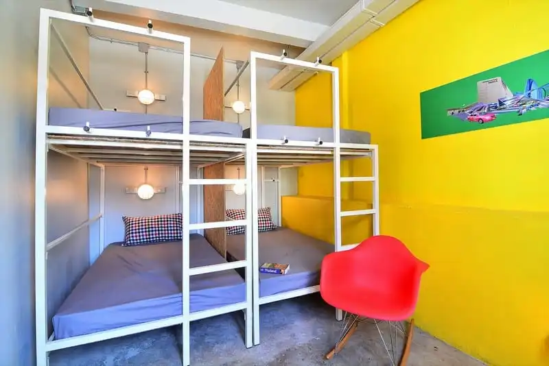 wanderlust tips hostel voi cung cua tuong tai thai lan 8