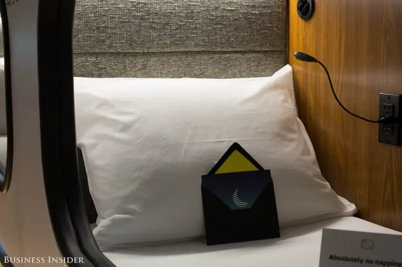 wanderlust tips kham pha xe bus giuong nam sang chanh cua my 3