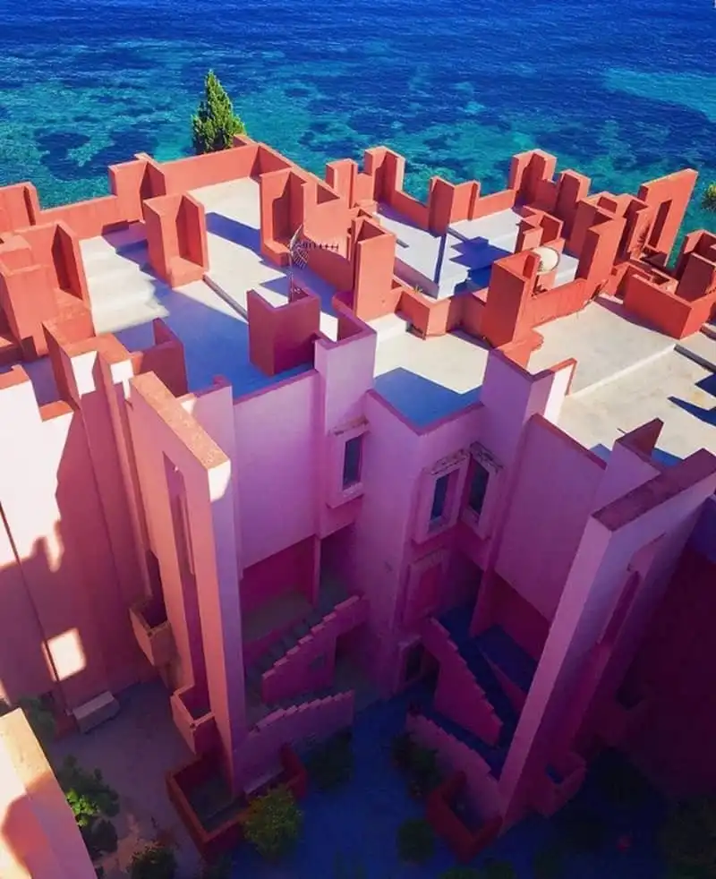 Lạc bước tới "Pháo đài hồng" ở Tây Ban Nha 6 wanderlust tips lac buoc toi phao dai hong o tay ban nha 5