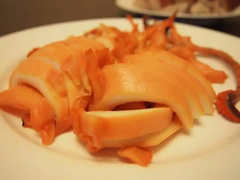 Mực khổng lồ - món ăn khiến giới trẻ Hà thành mê mẩn 8 wanderlust tips muc khong lo mon khien gioi tre ha thanh man 1