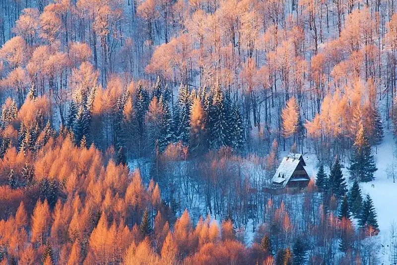wanderlust tips ngan ngo voi phong canh tuyet dep noi bien gioi ba lan slovakia 2