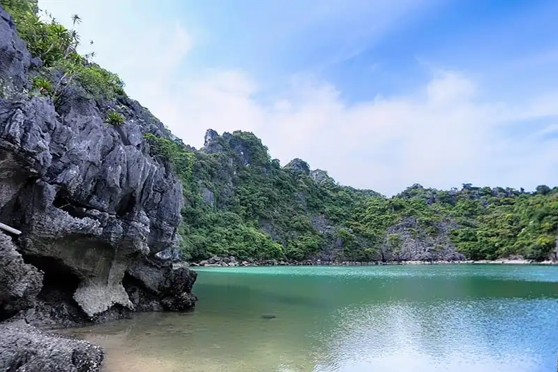 wanderlust tips ngo ngang ang cai xuoi nguoi biet o quang ninh 6
