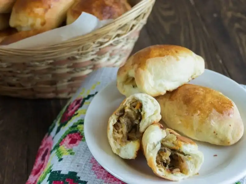 Người dân các nước trên thế giới thích món ăn vặt nào nhất? (Phần 2) 13 wanderlust tips nguoi dan cac nuoc tren the gioi thich mon an vat nao nhat 21