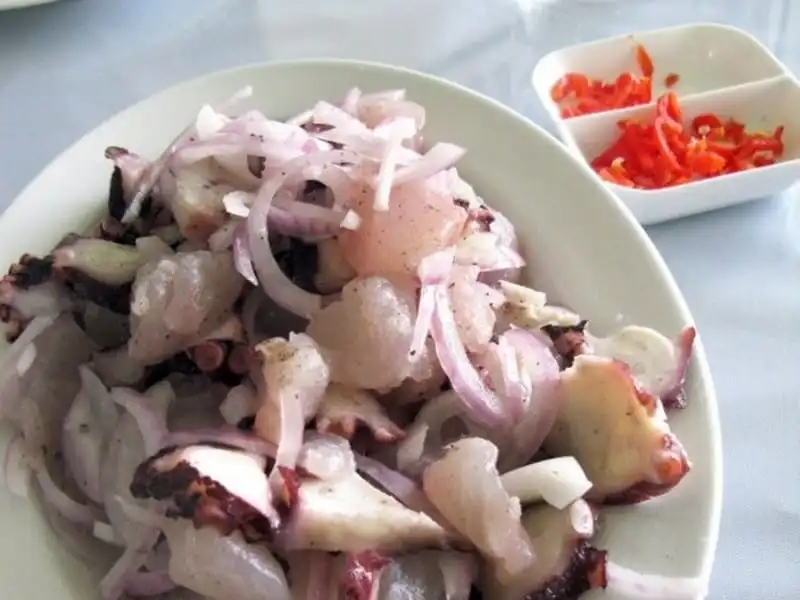 Người dân các nước trên thế giới thích món ăn vặt nào nhất? (Phần 2) 15 wanderlust tips nguoi dan cac nuoc tren the gioi thich mon an vat nao nhat 23