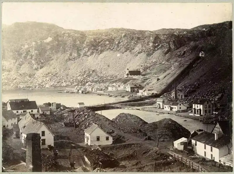 wanderlust tips tilt cove thi tran chi co von ven 4 cu dan 1