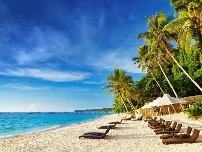 wanderlust tips top 10 bai bien co lan nuoc trong vat nhu pha le 10