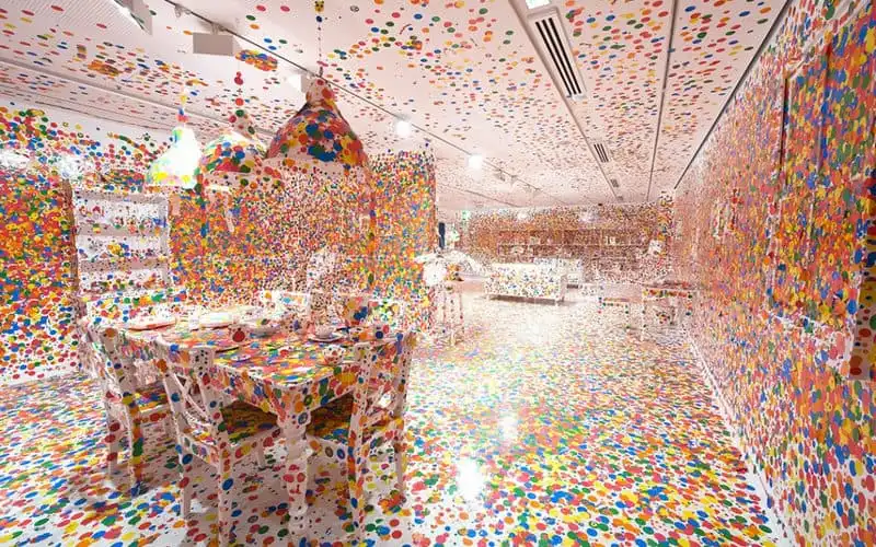 Triển lãm nghệ thuật của Yayoi Kusama tại Bảo tàng Seattle Art 7 wanderlust tips trien lam nghe thuat cua yayoi kusama tai bao tang seattle art3