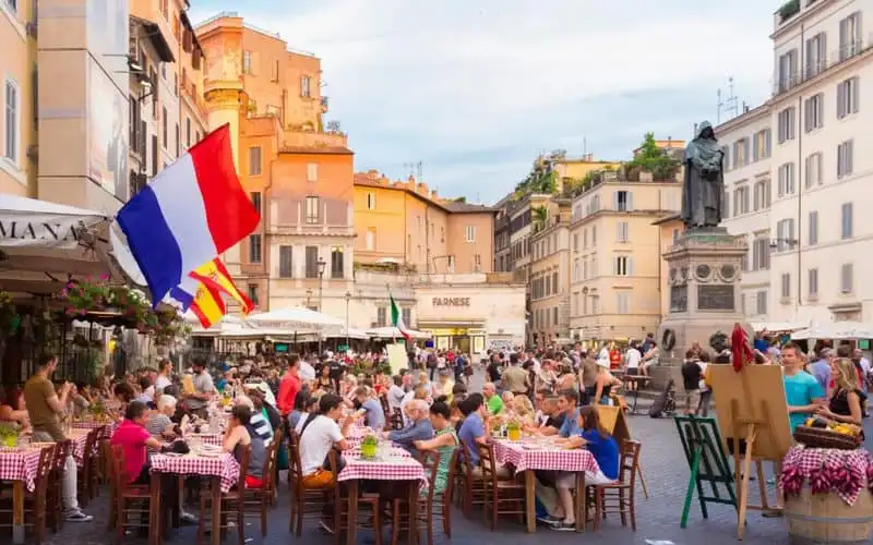 Rome ban hành quy định mới về việc uống rượu trên đường phố 5 wanderlust tips rome ban hanh quy dinh moi ve viec uong ruou tren duong pho1